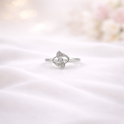 Trinity Pearl Heart Ring - Ethereal Triad Elegance