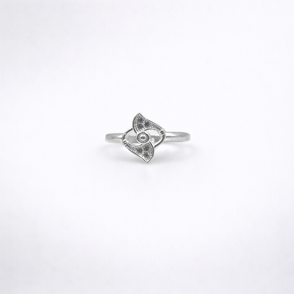 Trinity Pearl Heart Ring - Ethereal Triad Elegance